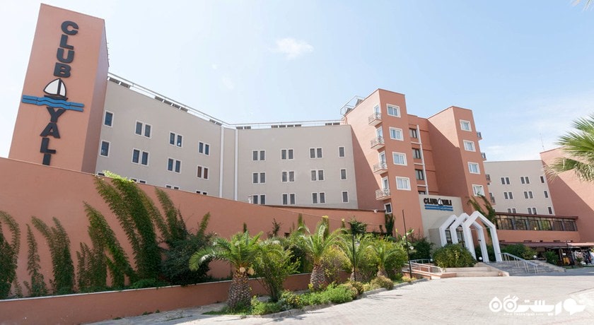 نمای کلی هتل کلاب یالی اند ریزورت